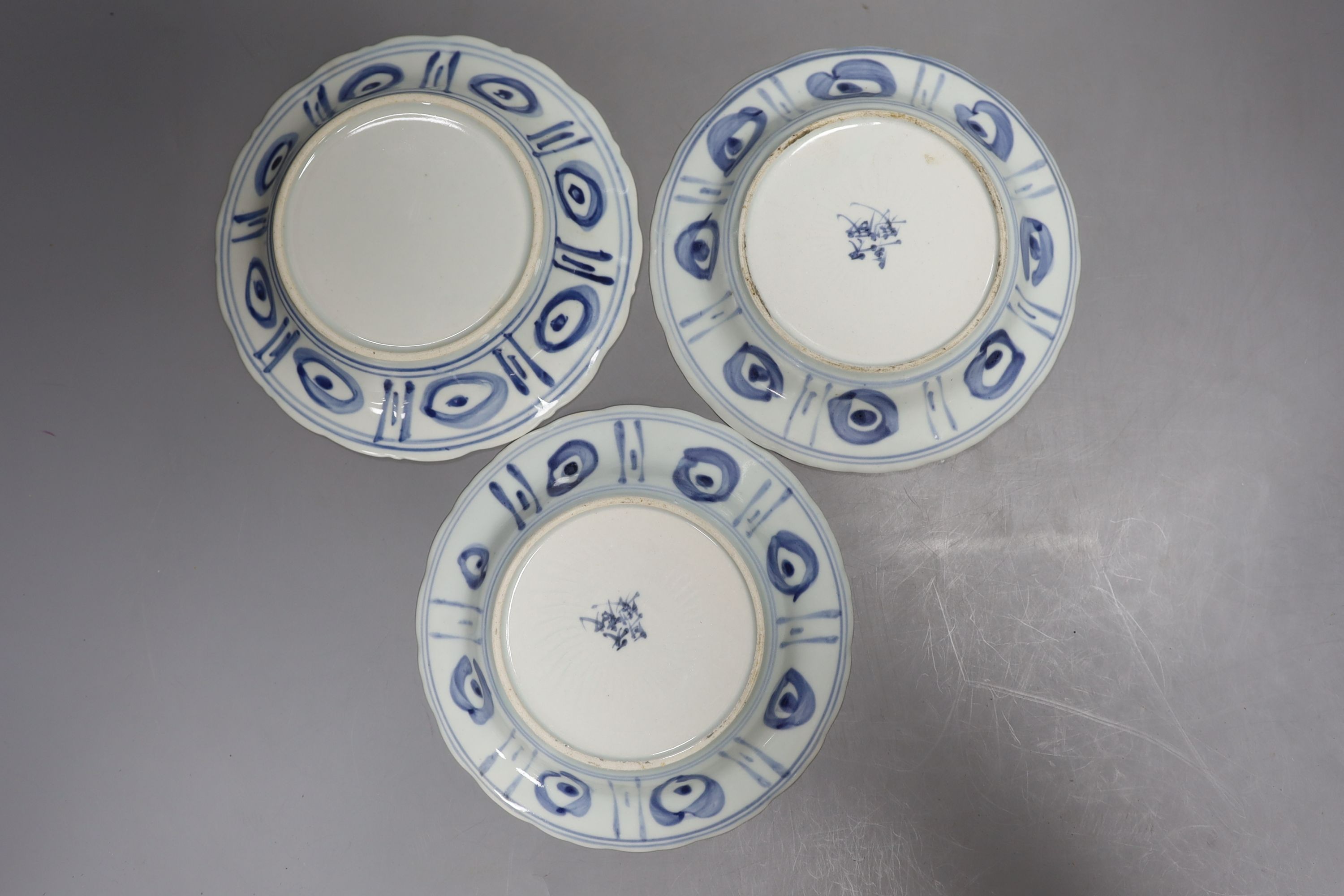 Three Chinese blue and white kraak style porcelain plates - 16.5cm diameter